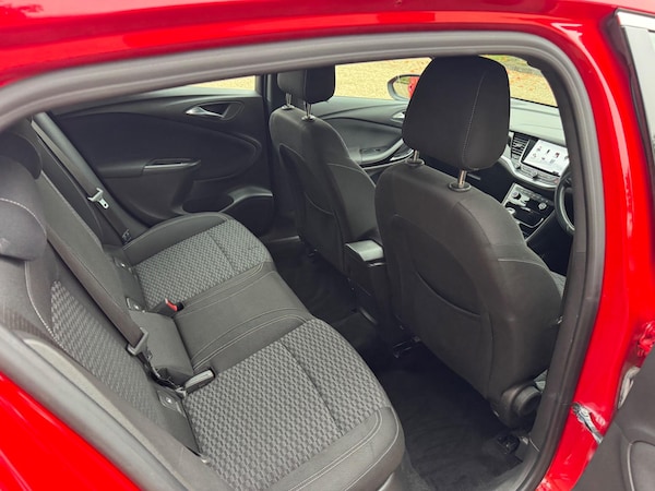 Used Vauxhall Astra 2015 for sale - 76270596: Photo 6