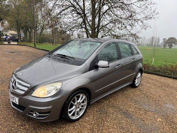 Mercedes-Benz - B Class