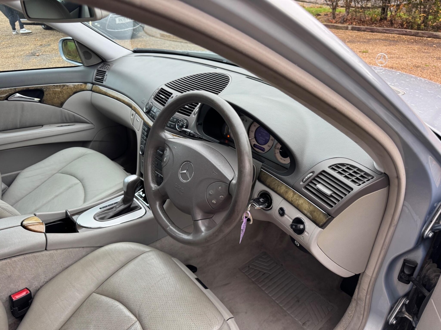 Used Mercedes-Benz E Class 2003 for sale - 76512405: Photo 9