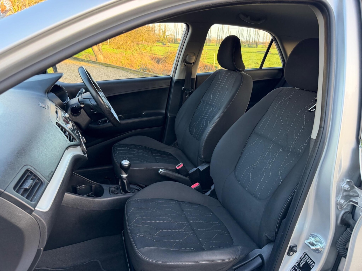 Used Kia Picanto 2012 for sale - 77839156: Photo 30