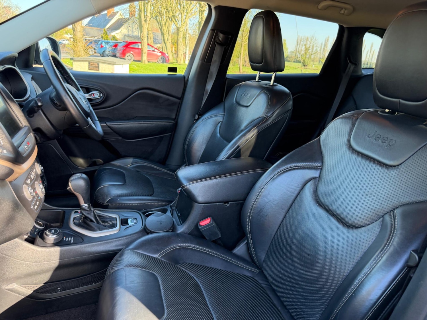 Used Jeep Cherokee 2017 for sale - 78157749: Photo 2