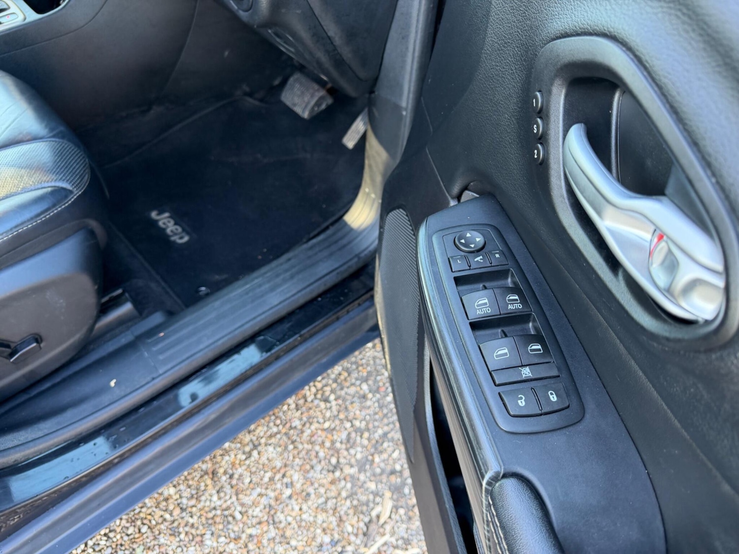 Used Jeep Cherokee 2017 for sale - 78157749: Photo 22