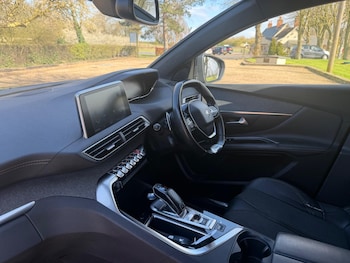 Used Peugeot 3008 2019 for sale - 78071945: Photo