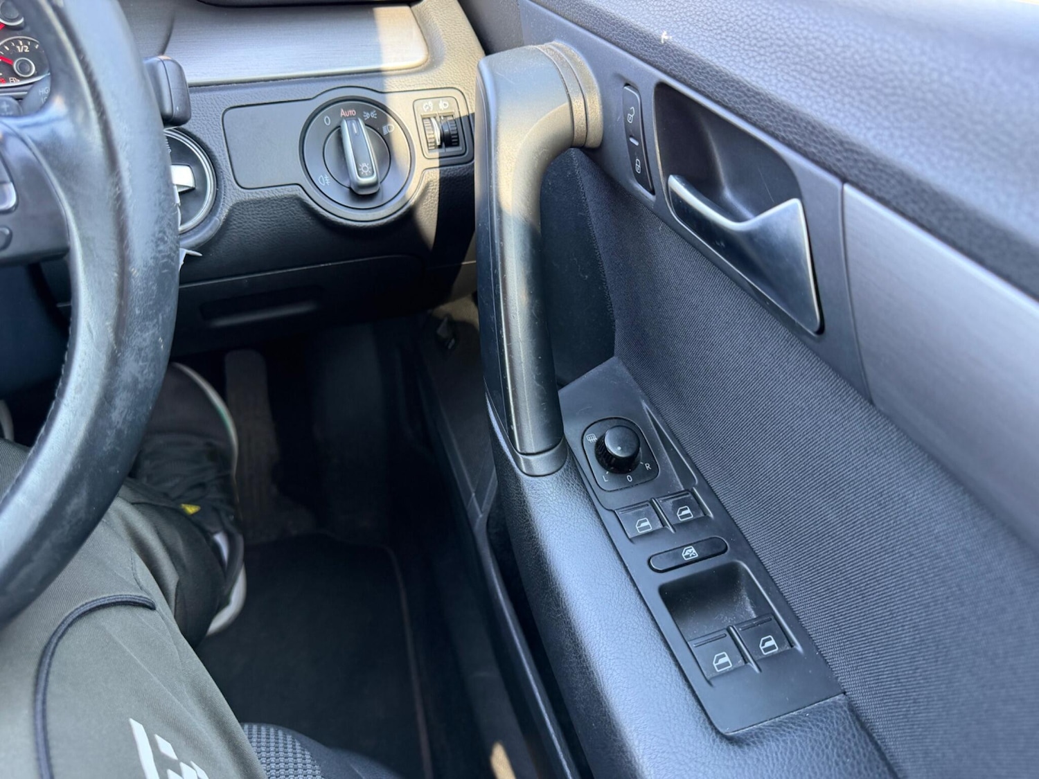 Used Volkswagen Passat 2011 for sale - 77970555: Photo 29