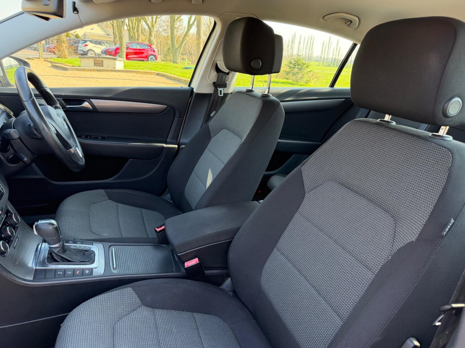 Used Volkswagen Passat 2011 for sale - 77970555: Photo 31