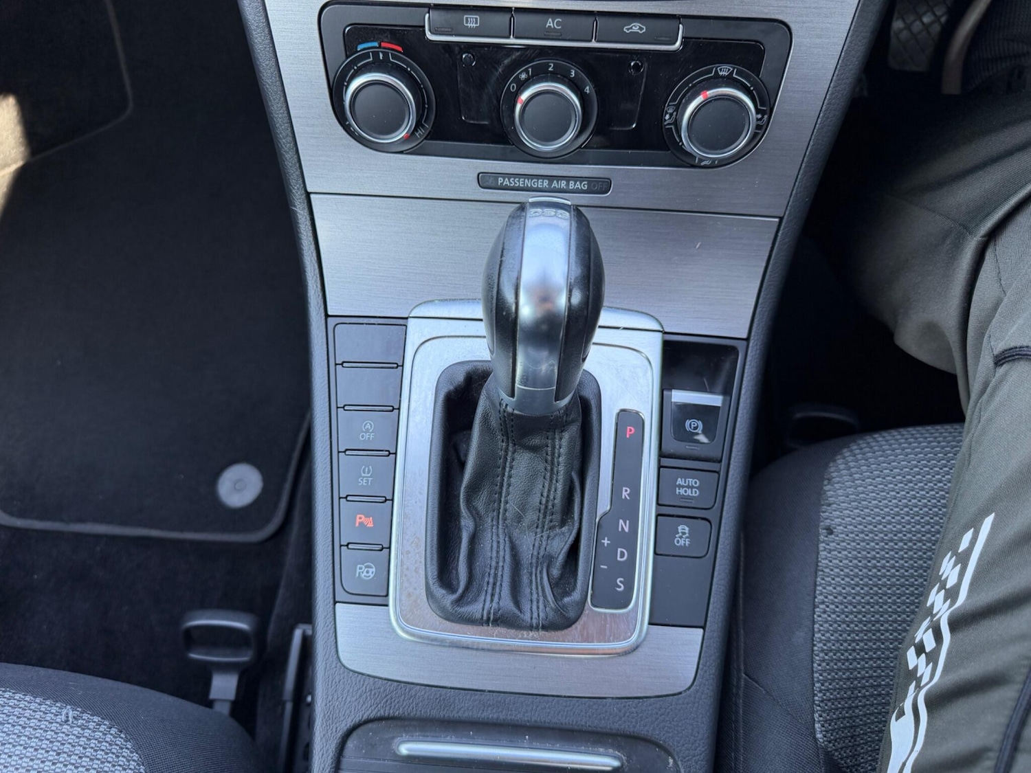 Used Volkswagen Passat 2011 for sale - 77970555: Photo 8