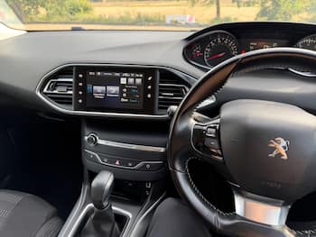 Used Peugeot 308 2017 for sale - 79726930: Photo