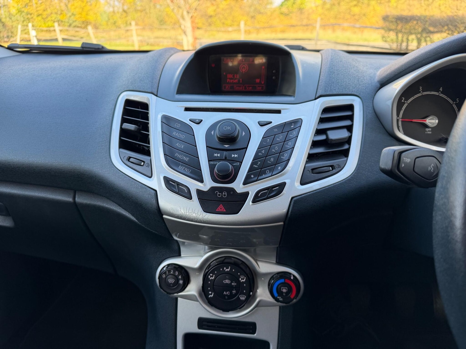 Used Ford Fiesta 2012 for sale - 76388619: Photo 13