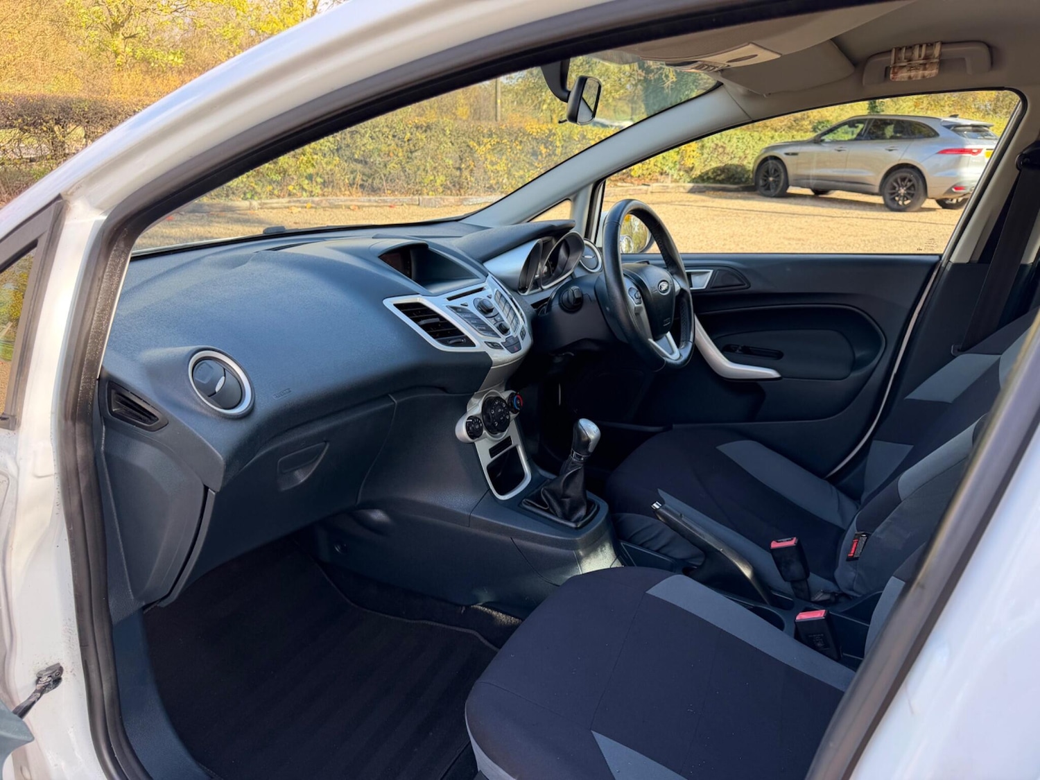 Used Ford Fiesta 2012 for sale - 76388619: Photo 2