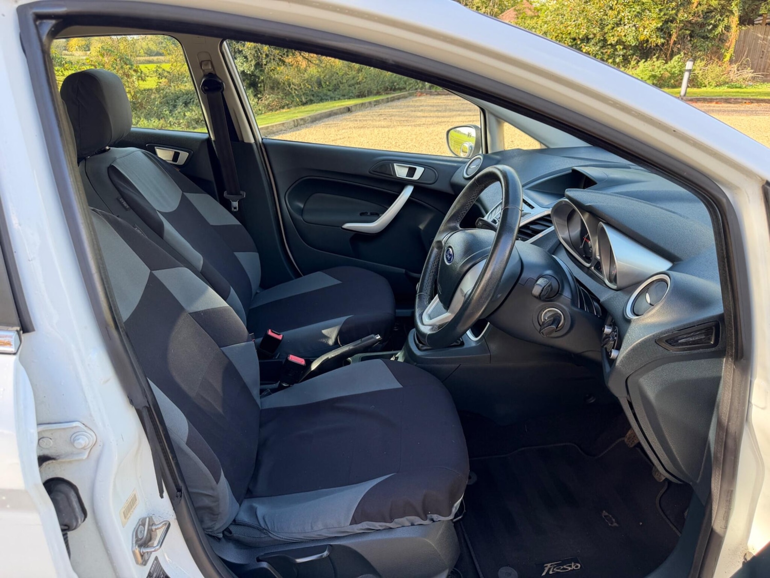 Used Ford Fiesta 2012 for sale - 76388619: Photo 34