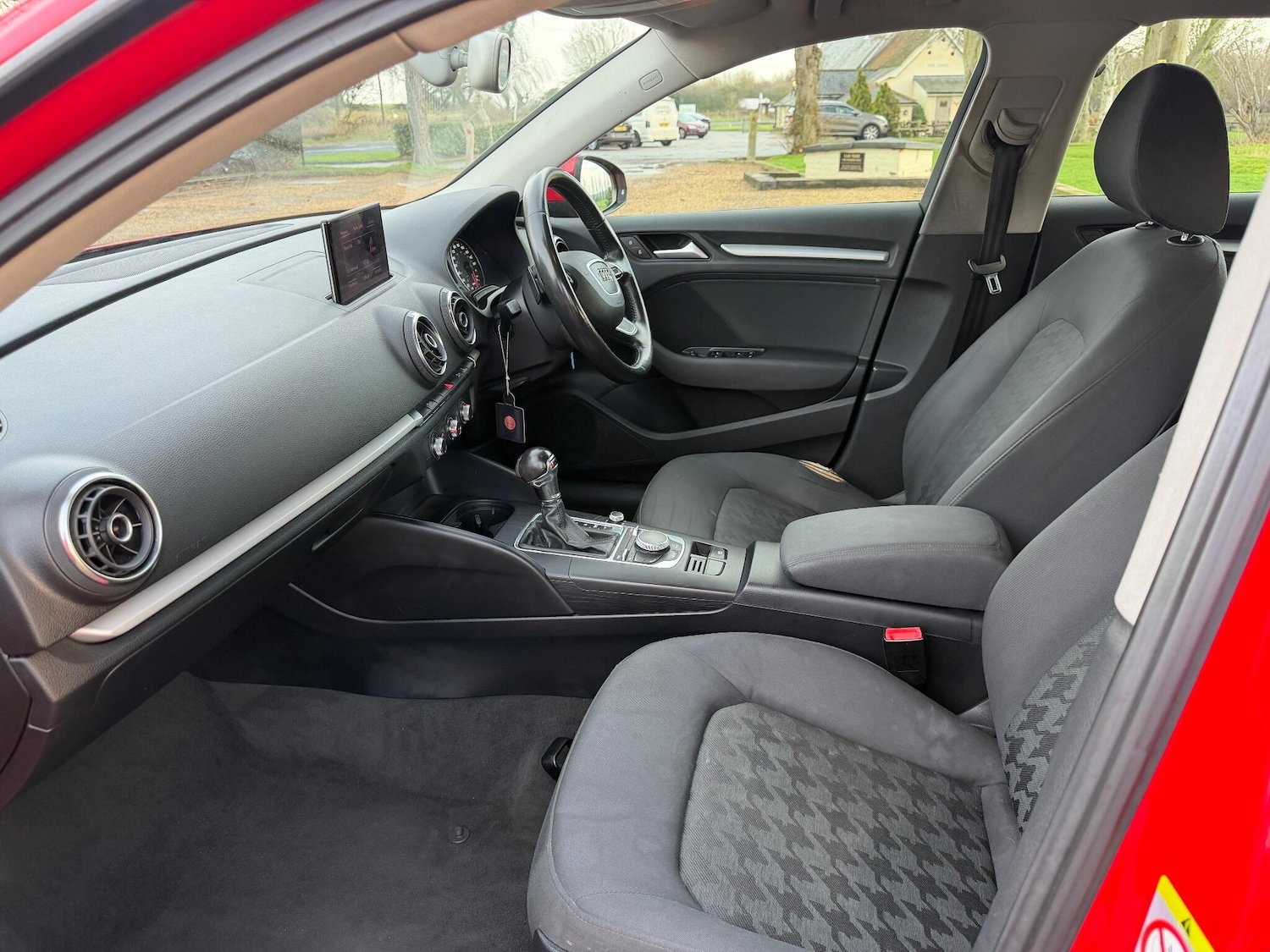 Used Audi A3 2014 for sale - 77029749: Photo 2