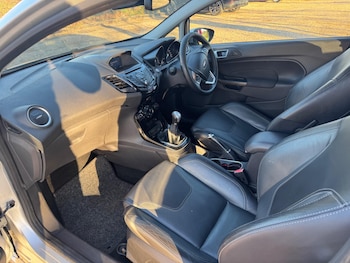 Used Ford Fiesta 2016 for sale - 76658780: Photo