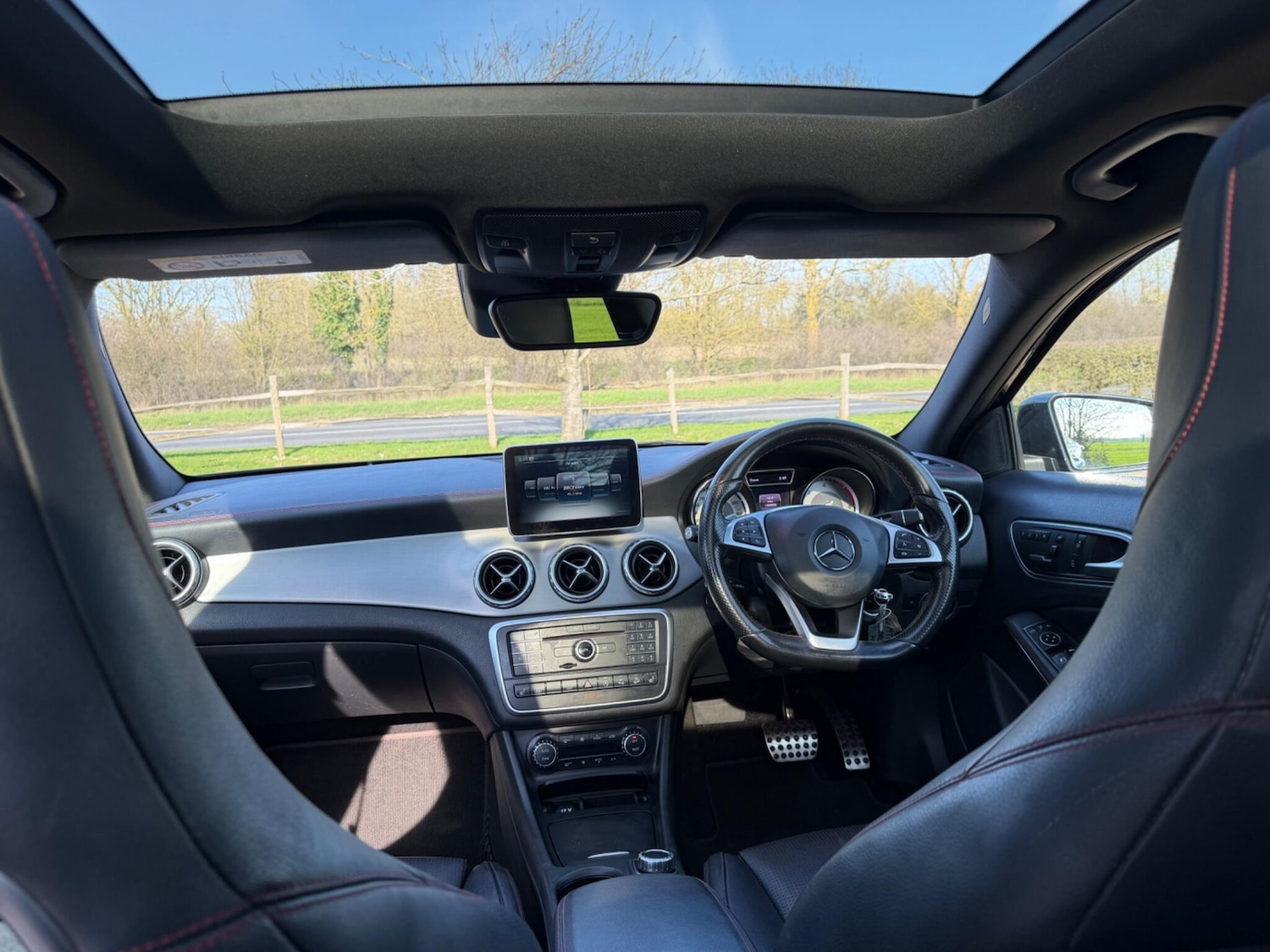 Used Mercedes-Benz GLA for sale - 77738025: Photo 2