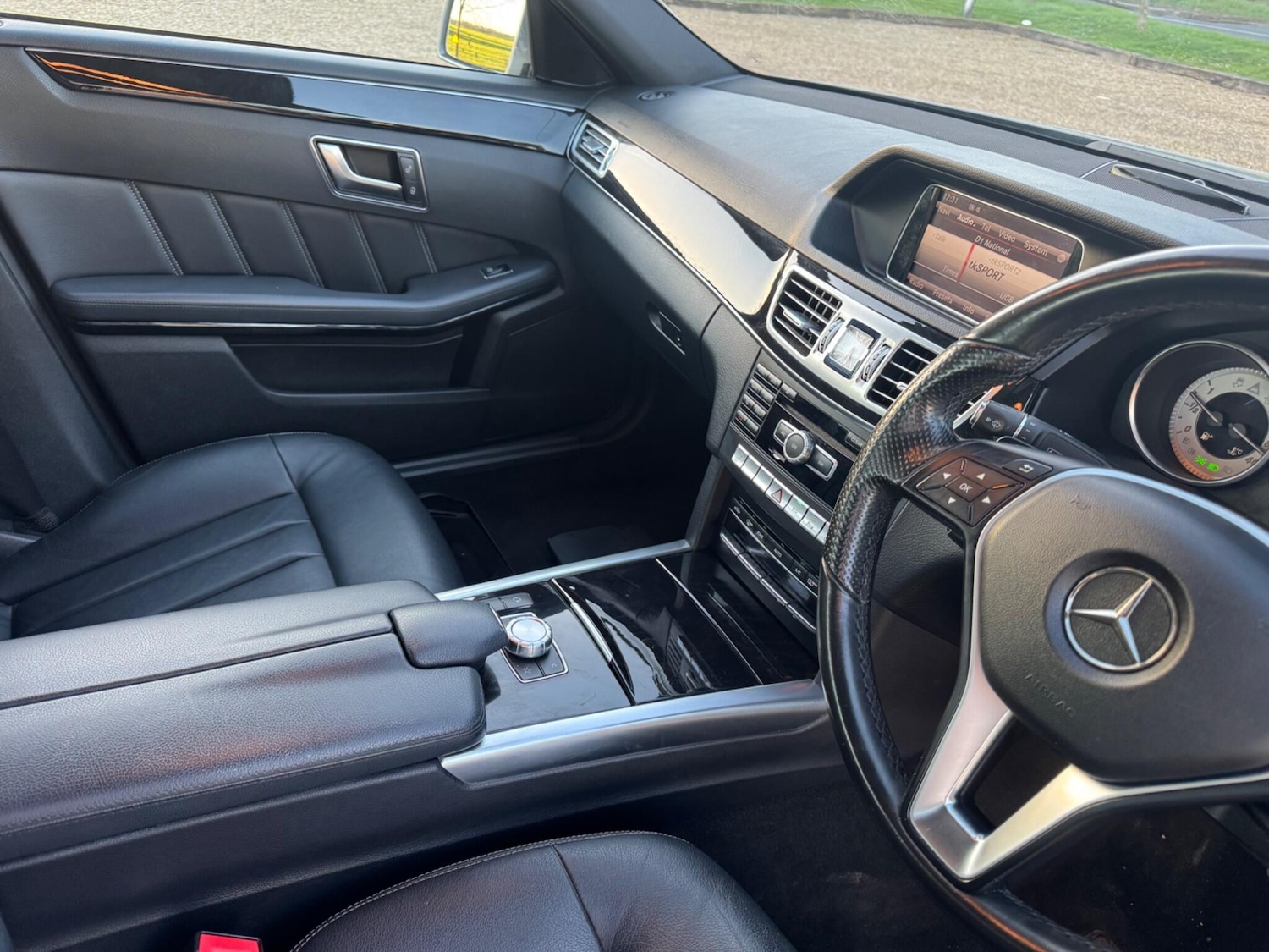 Used Mercedes-Benz E Class 2014 for sale - 77925246: Photo 10