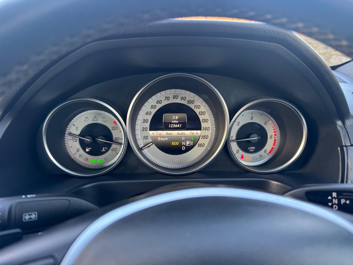 Used Mercedes-Benz E Class 2014 for sale - 77925246: Photo 30