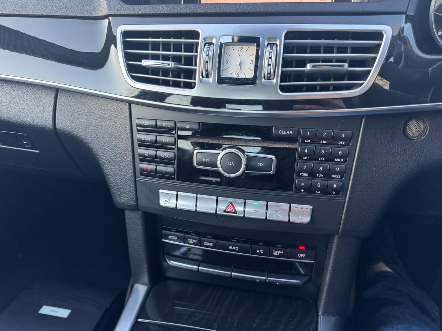 Used Mercedes-Benz E Class 2014 for sale - 77925246: Photo 36