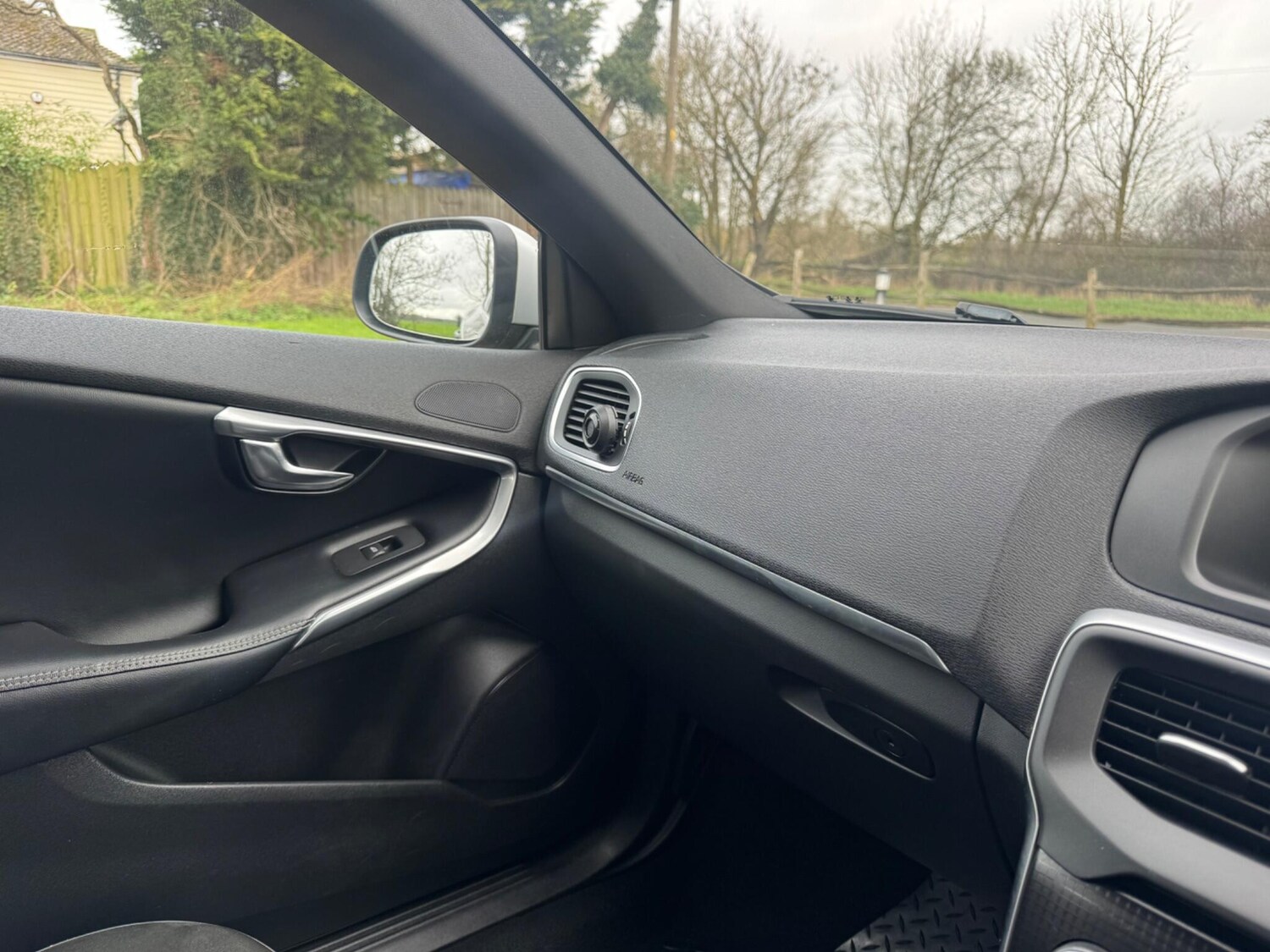 Used Volvo V40 for sale - 77738076: Photo 30