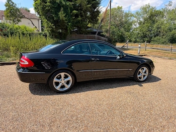 Used Mercedes-Benz CLK 2005 for sale - 79224070: Photo