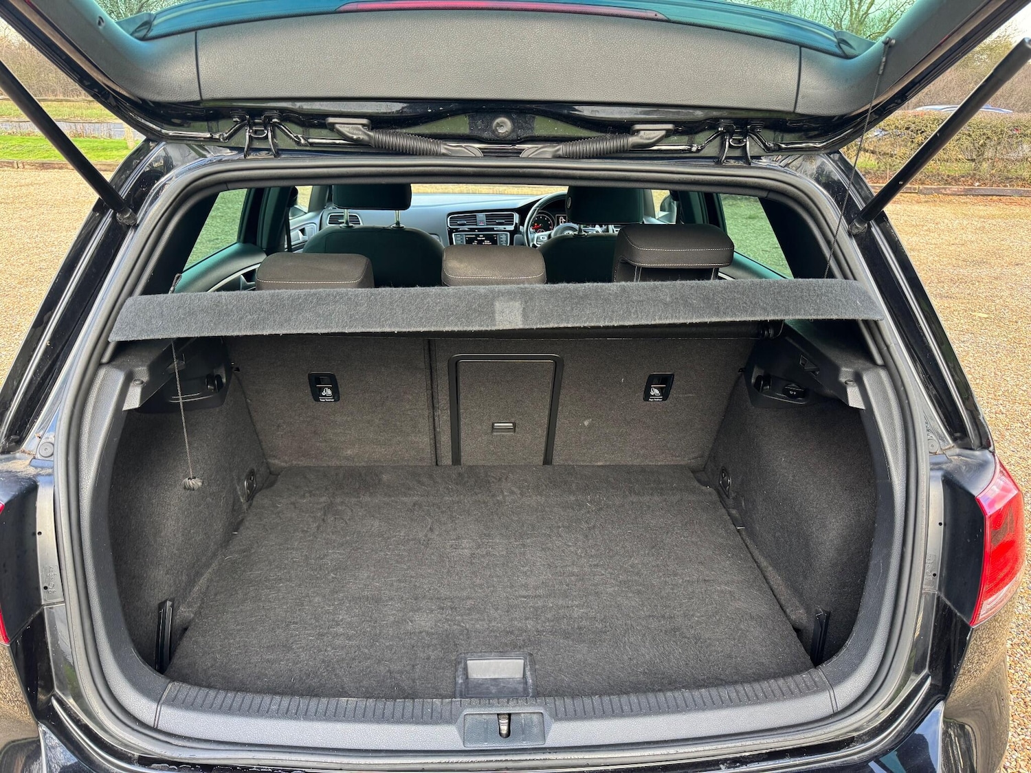 Used Volkswagen Golf 2016 for sale - 76927044: Photo 27