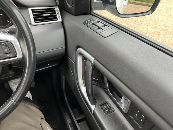 Used Land Rover Discovery Sport 2016 for sale - 75339795: Photo 19