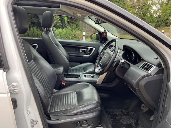 Used Land Rover Discovery Sport 2016 for sale - 75339795: Photo 21