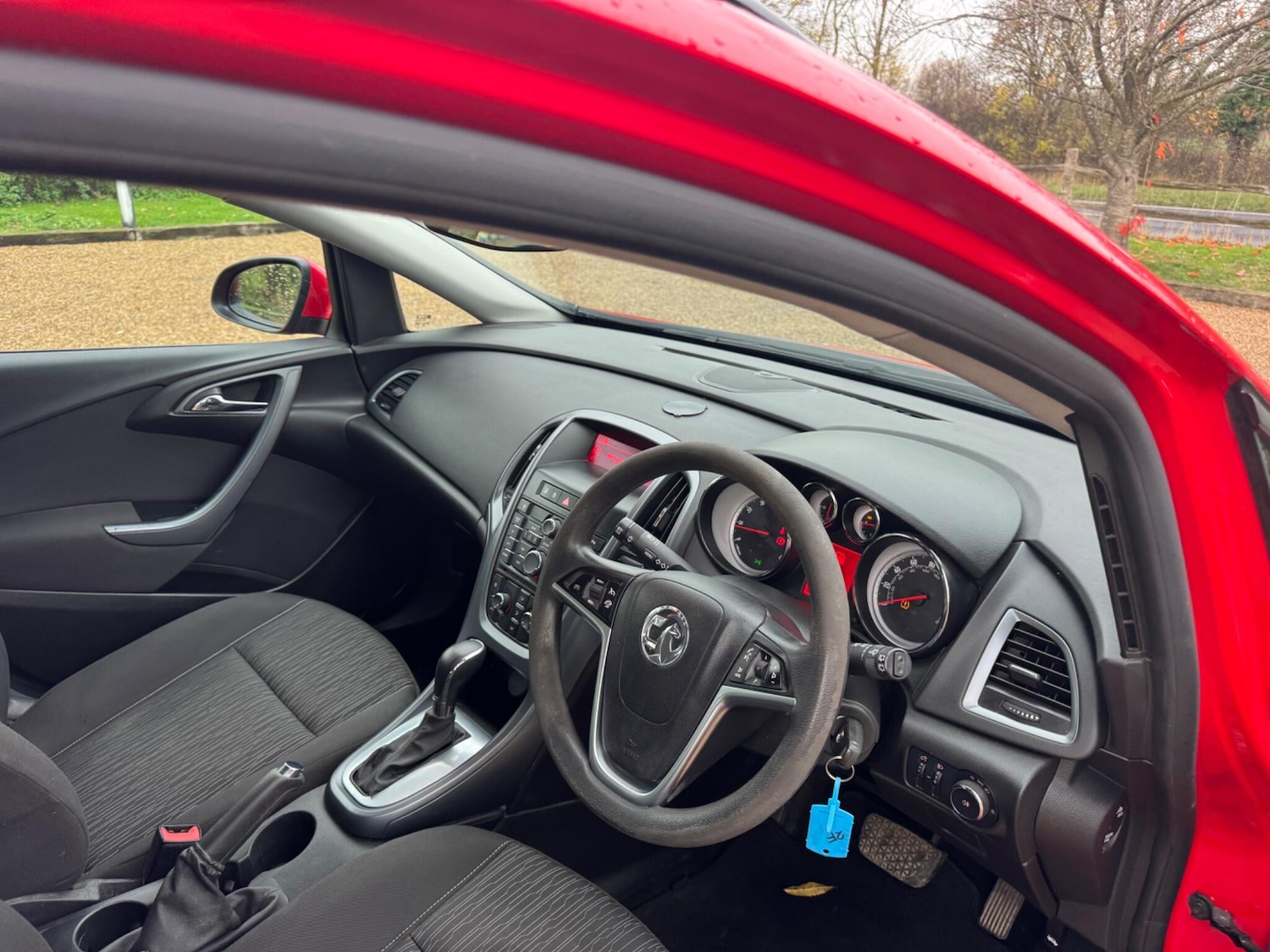 Used Vauxhall Astra 2015 for sale - 76499778: Photo 2