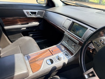 Used Jaguar XF 2009 for sale - 79157736: Photo