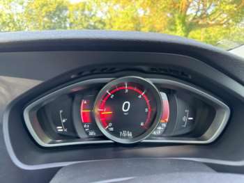 Used Volvo V40 2015 for sale - 74989986: Photo