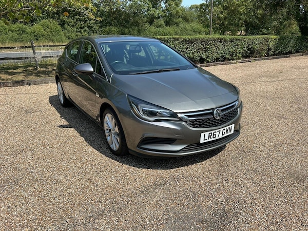 Used Vauxhall Astra 2017 for sale - 75520659: Photo 1