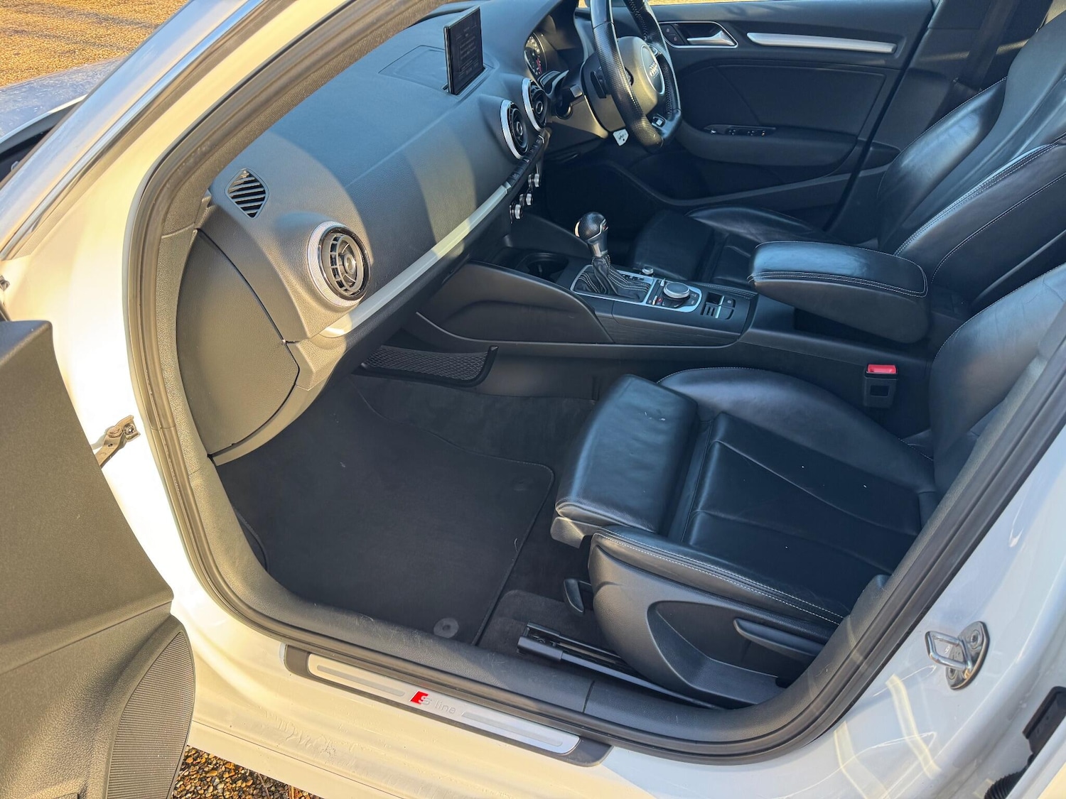 Used Audi A3 2015 for sale - 76942455: Photo 4