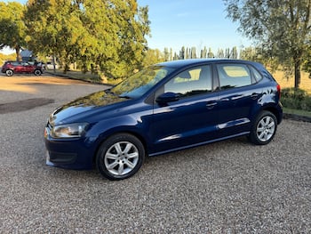 Used Volkswagen Polo 2010 for sale - 79756098: Photo