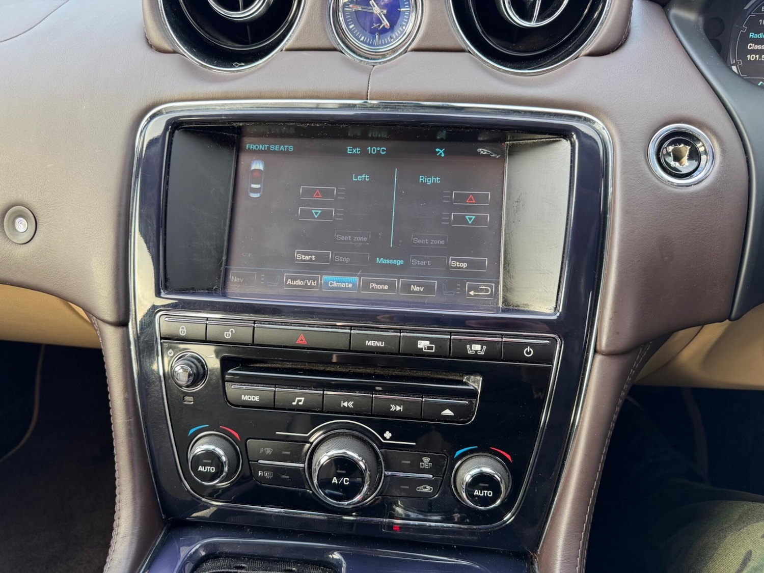 Used Jaguar XJ 2011 for sale - 77838915: Photo 10