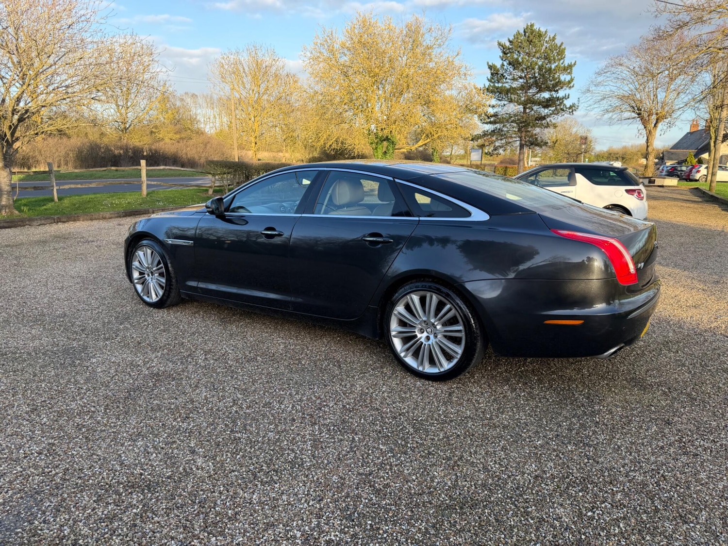Used Jaguar XJ 2011 for sale - 77838915: Photo 11