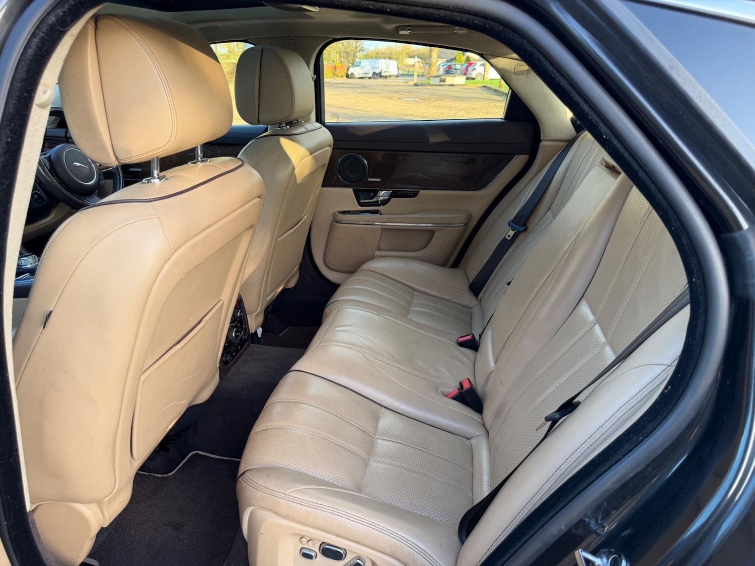 Used Jaguar XJ 2011 for sale - 77838915: Photo 35