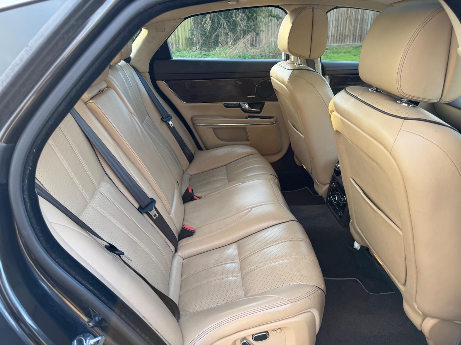 Used Jaguar XJ 2011 for sale - 77838915: Photo 36