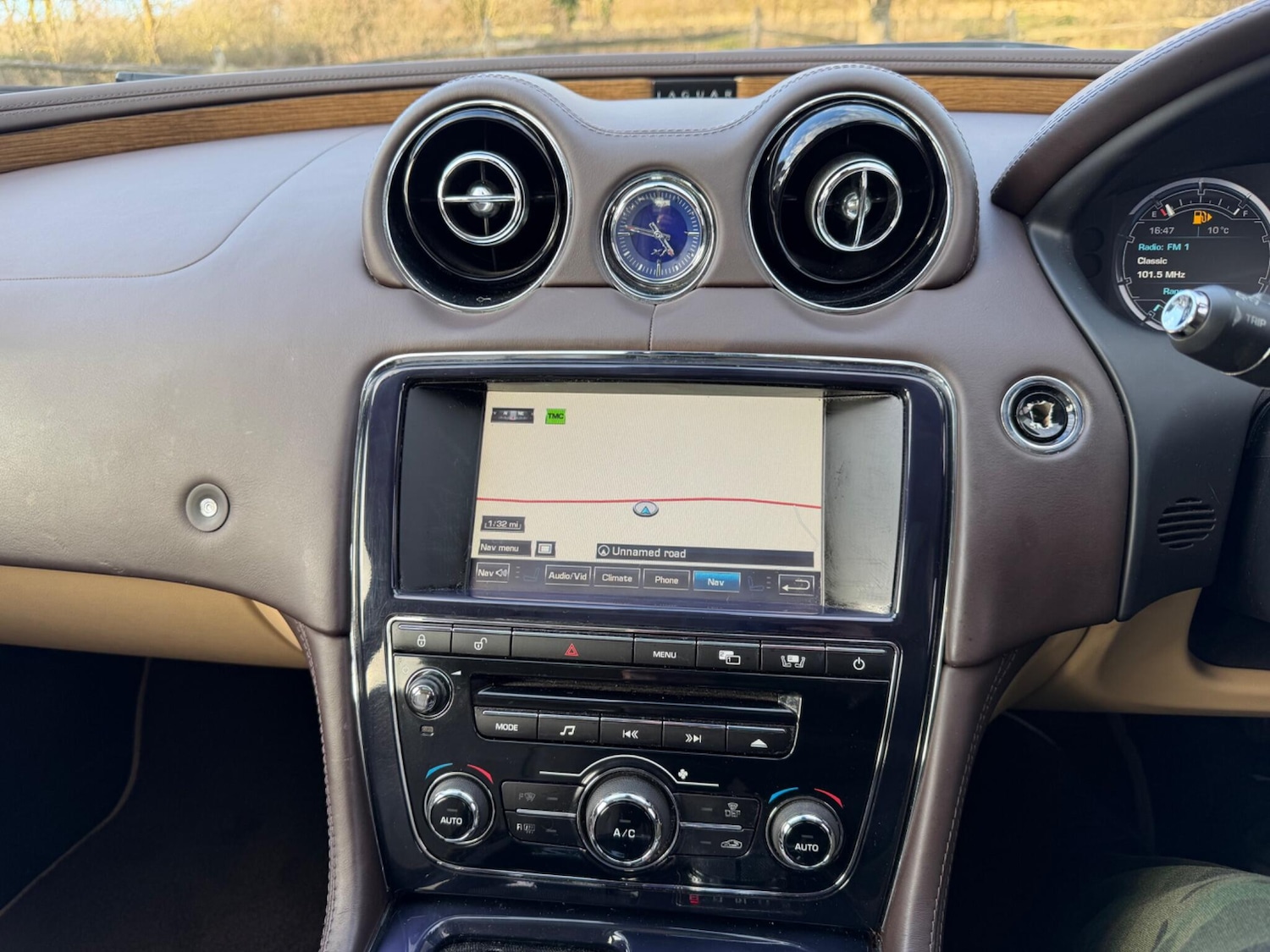 Used Jaguar XJ 2011 for sale - 77838915: Photo 42