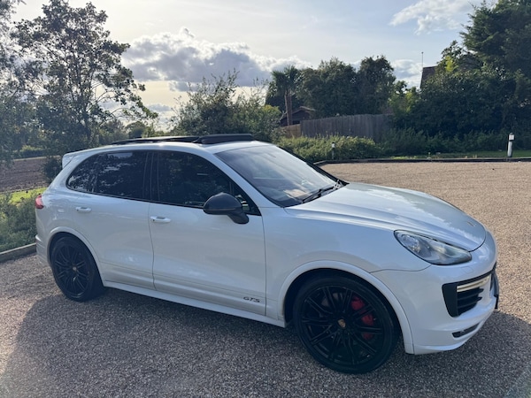 Used Porsche Cayenne 2015 for sale - 75977891: Photo 10