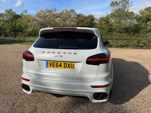 Used Porsche Cayenne 2015 for sale - 75977891: Photo 16