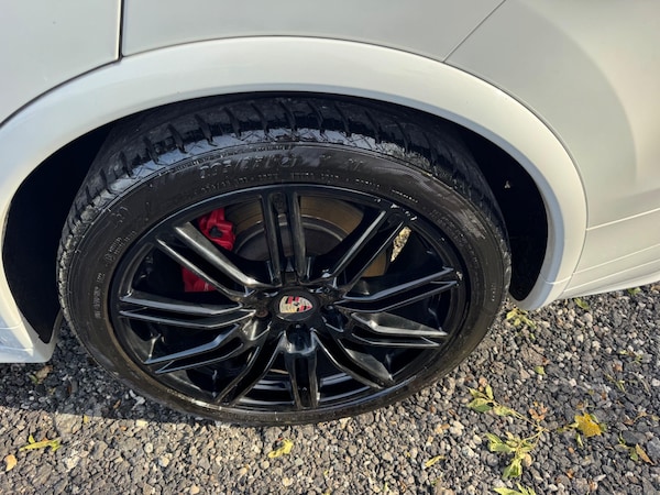 Used Porsche Cayenne 2015 for sale - 75977891: Photo 24