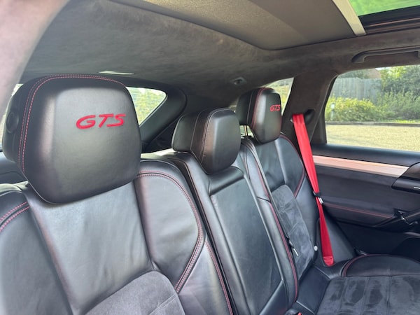 Used Porsche Cayenne 2015 for sale - 75977891: Photo 27