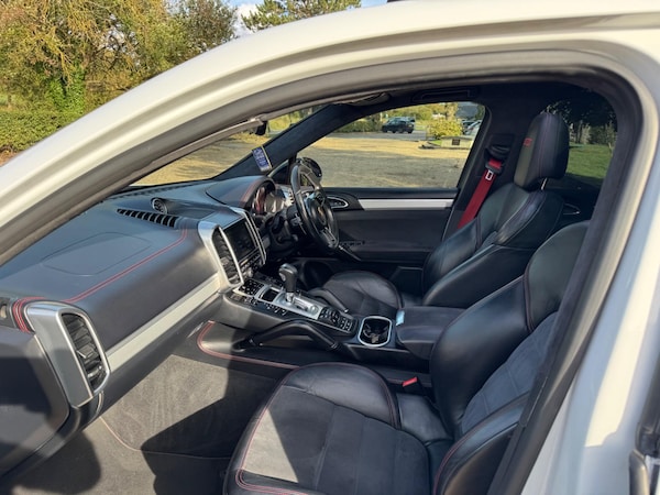 Used Porsche Cayenne 2015 for sale - 75977891: Photo 30
