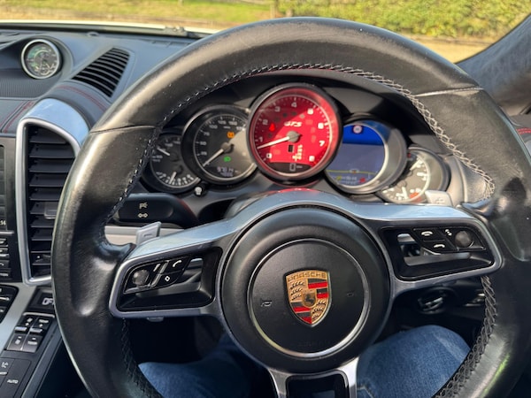 Used Porsche Cayenne 2015 for sale - 75977891: Photo 6