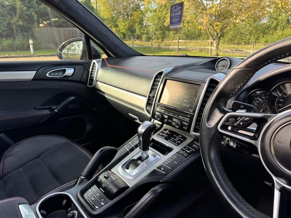 Used Porsche Cayenne 2015 for sale - 75977891: Photo 7