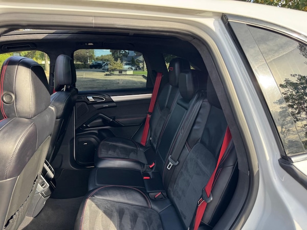 Used Porsche Cayenne 2015 for sale - 75977891: Photo 9