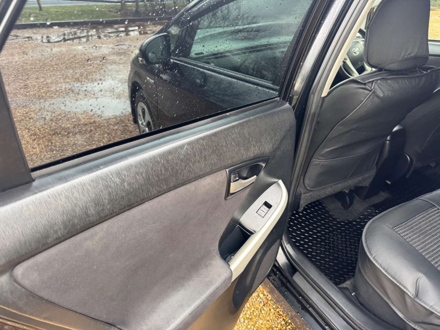 Used Toyota Prius 2019 for sale - 77705102: Photo 28