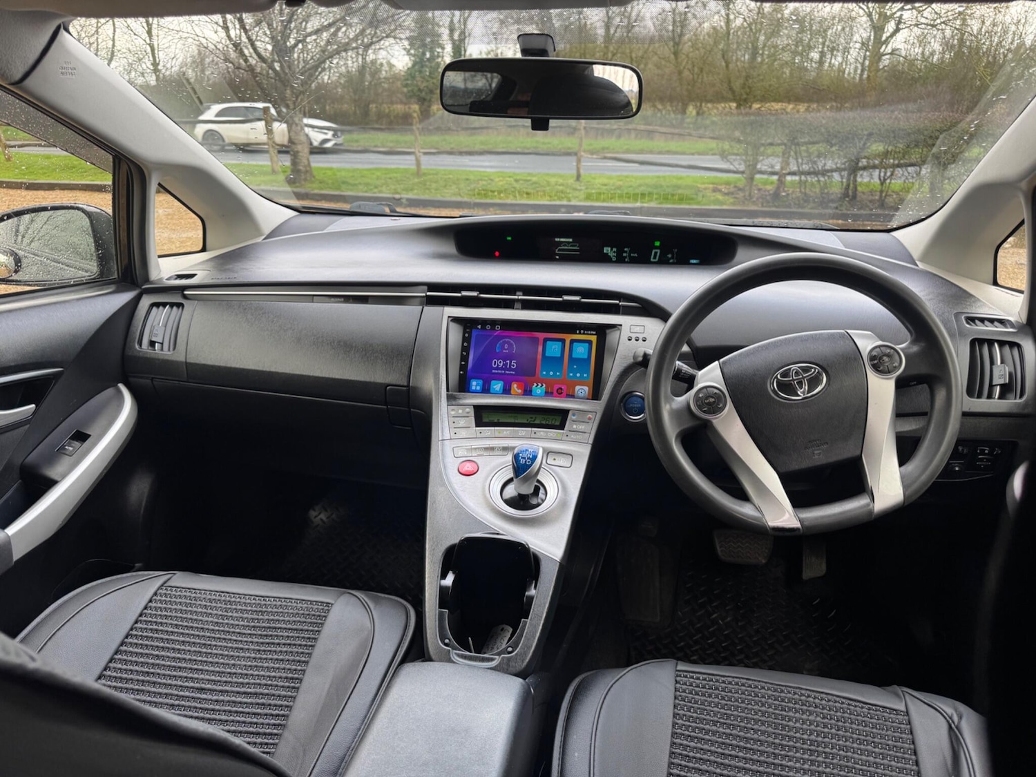Used Toyota Prius 2019 for sale - 77705102: Photo 3