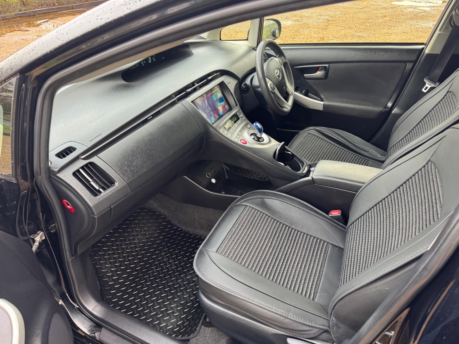 Used Toyota Prius 2019 for sale - 77705102: Photo 6