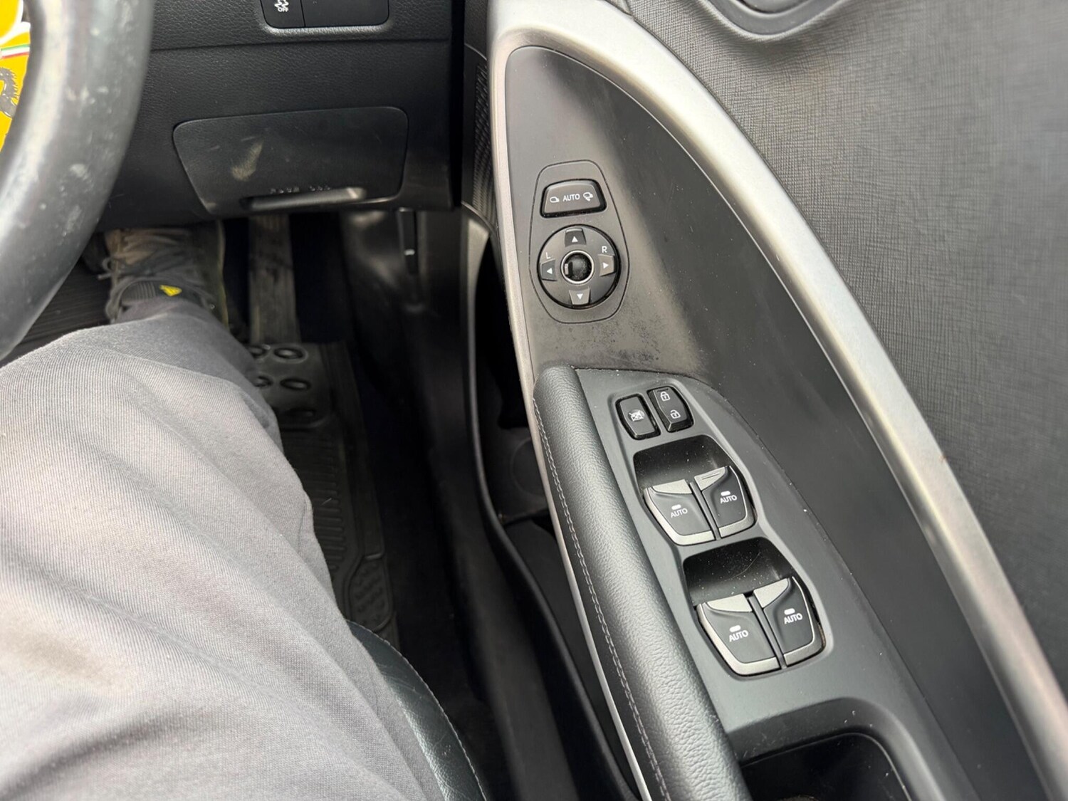 Used Hyundai Santa Fe for sale - 78214734: Photo 24