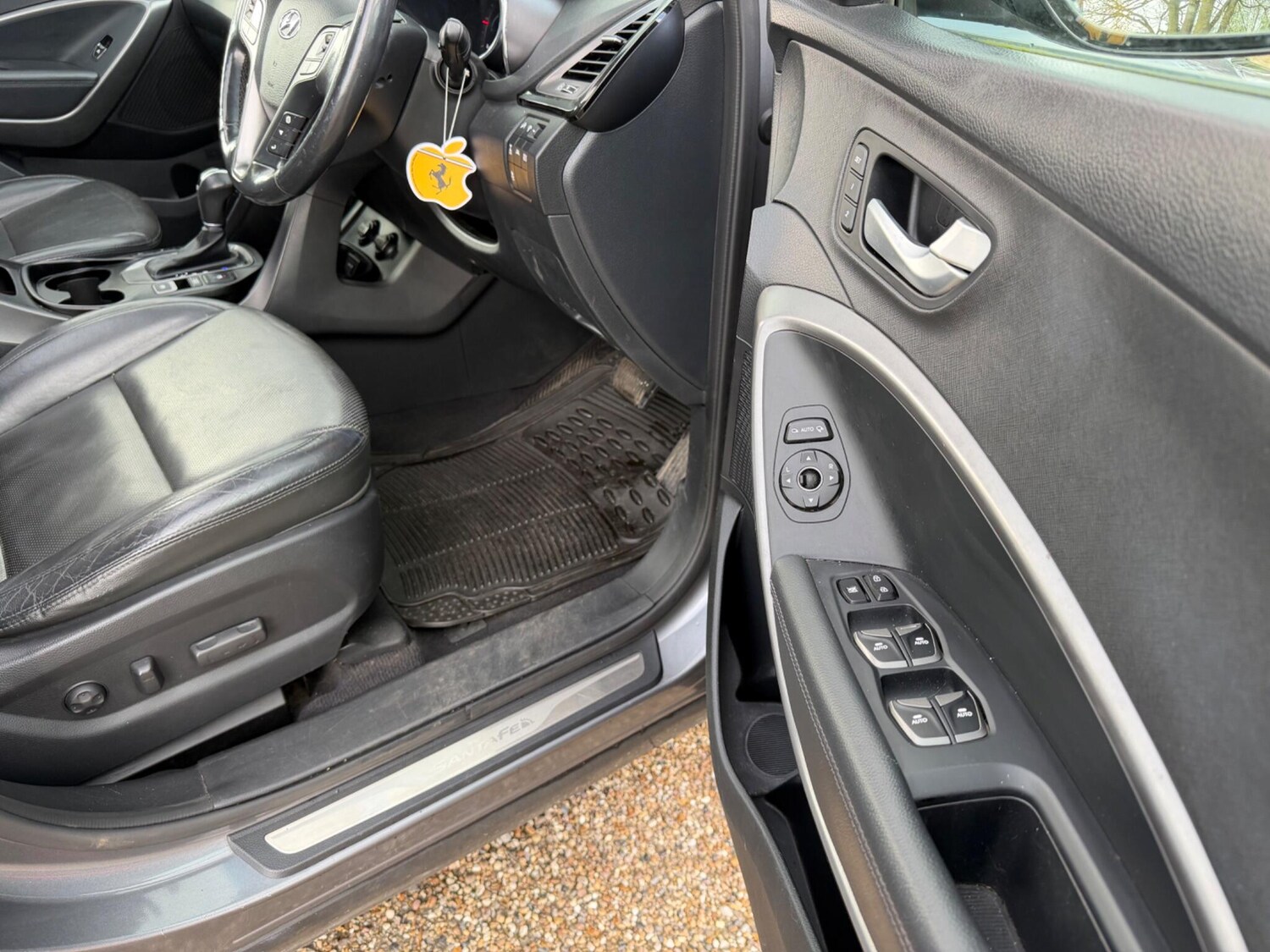 Used Hyundai Santa Fe for sale - 78214734: Photo 25