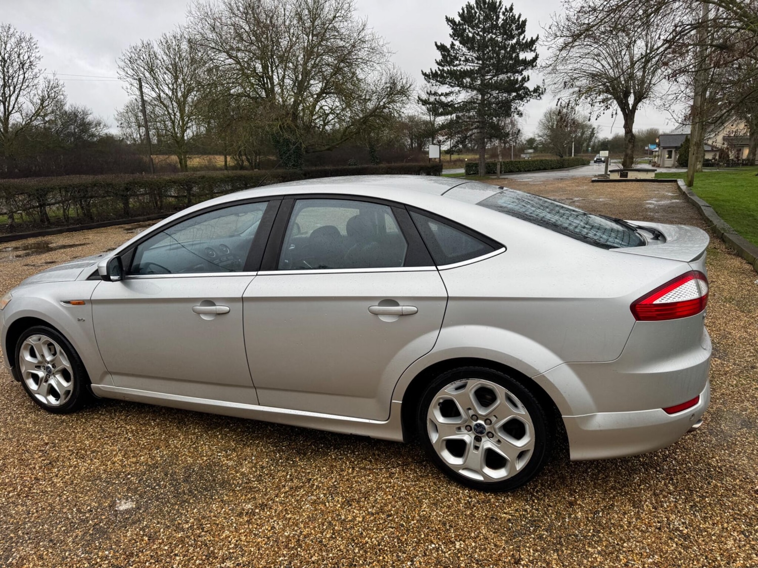 Used Ford Mondeo 2010 for sale - 77306133: Photo 19
